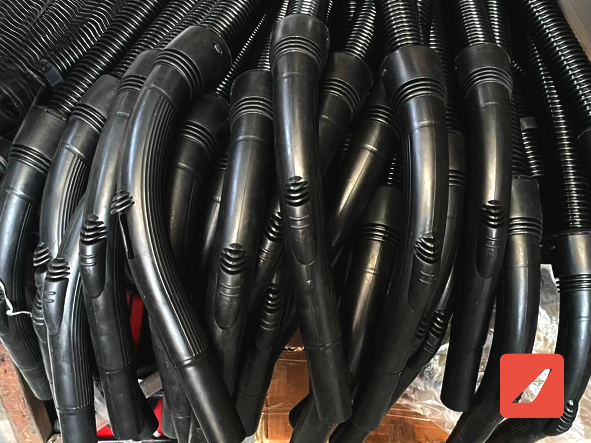 vacuum cleaner hose handle - زانویی جاروبرقی یا دسته جاروبرقی
