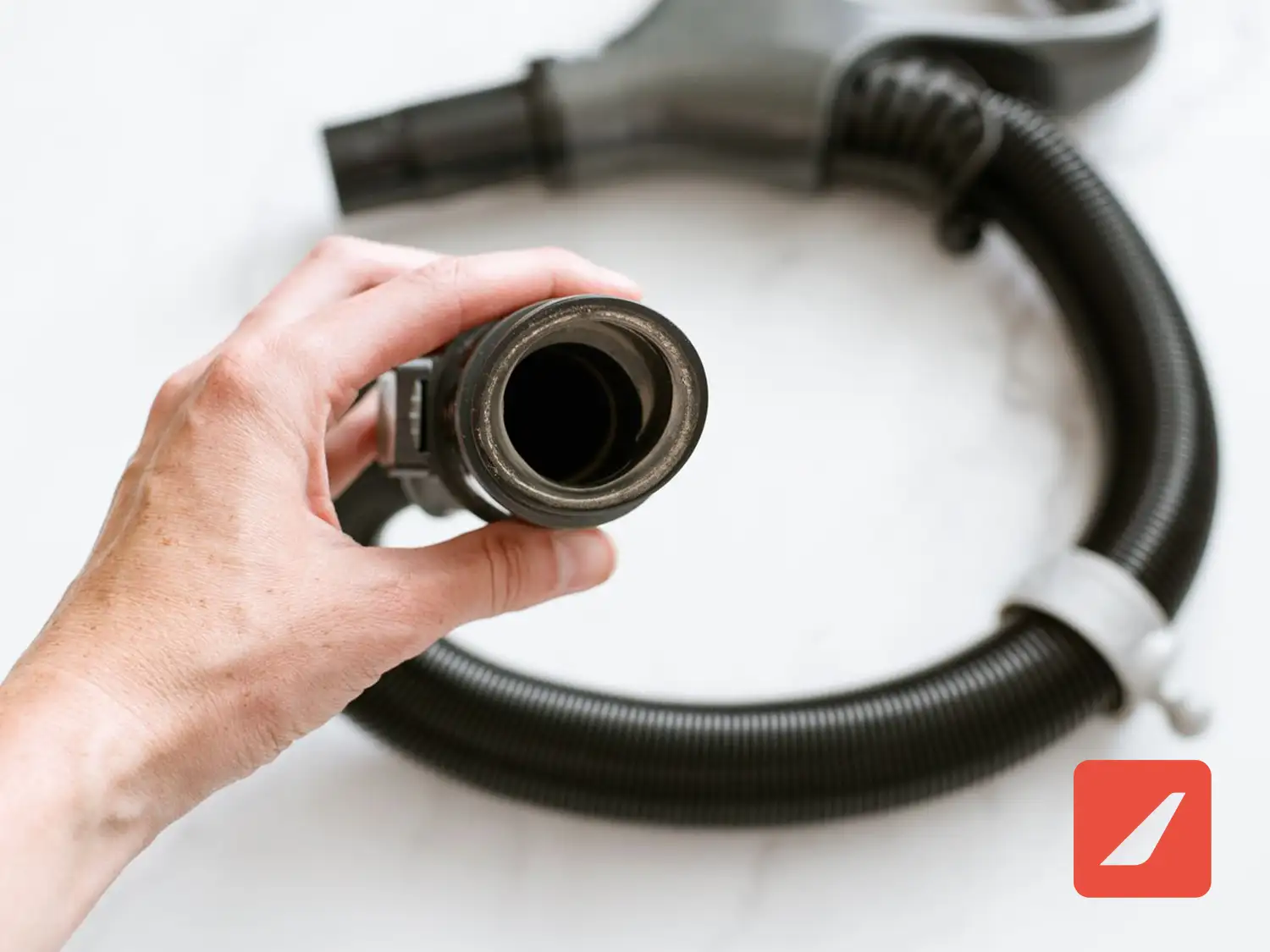 راهنمای تمیز کردن جاروبرقی در خانه - How to Clean Vacuum Cleaner
