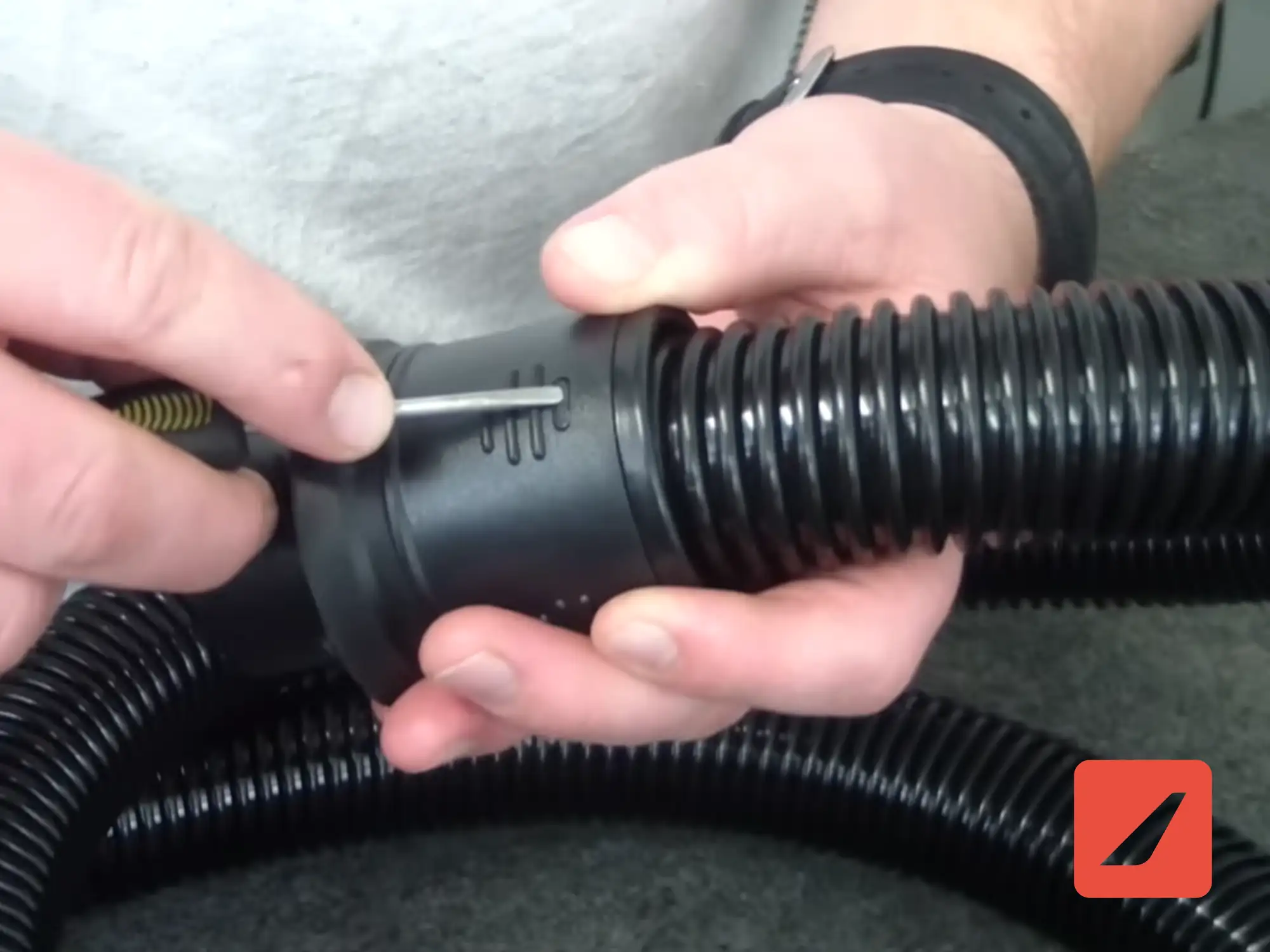 vacuum cleaner hose replacement - تعویض لوله خرطومی جاروبرقی